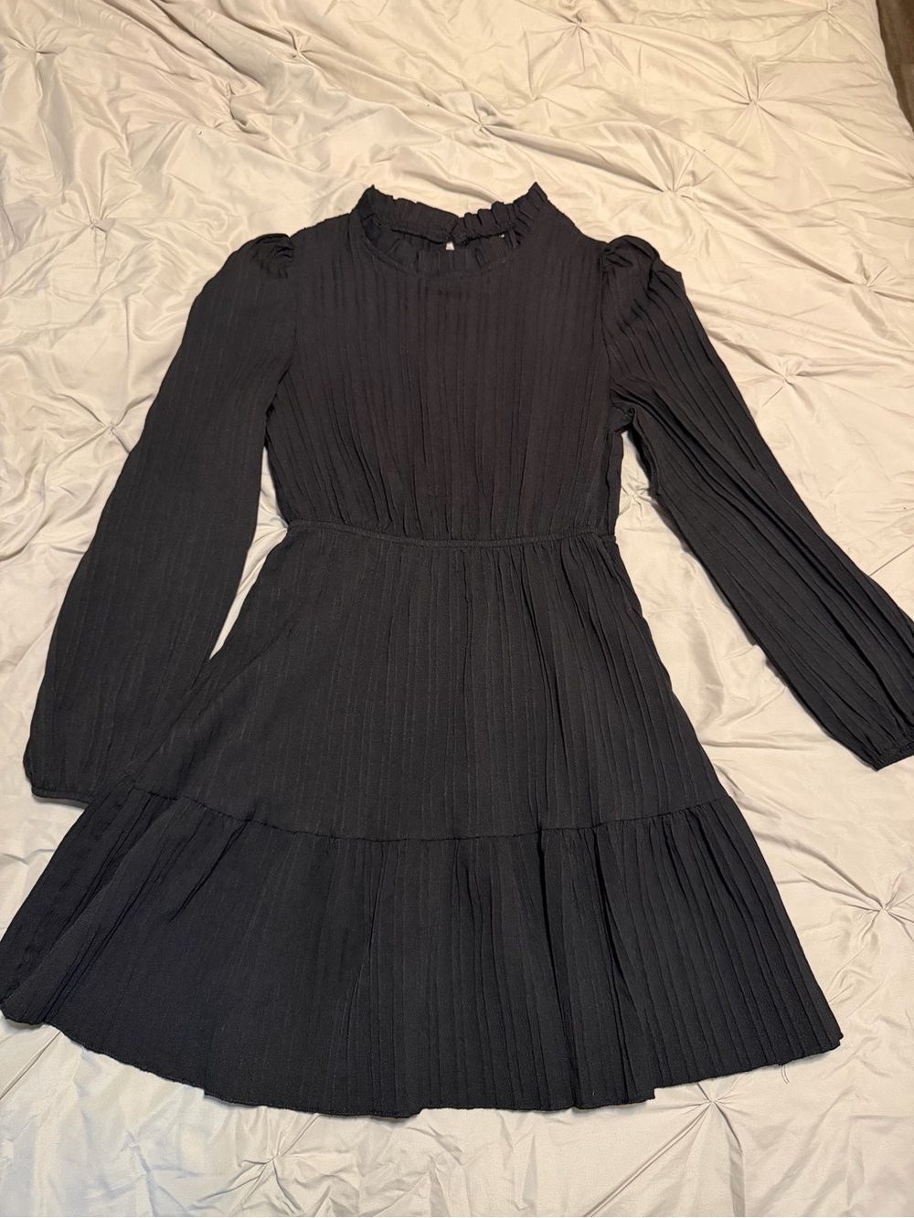 Black Long Sleeve Pleated Mini Dress